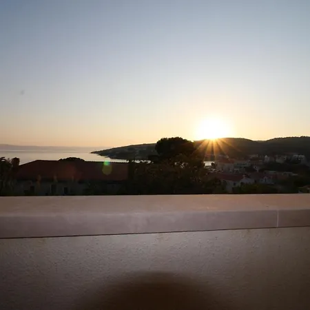 And By The Sea Sumartin, Brac - 5645 Guest house Sumartin